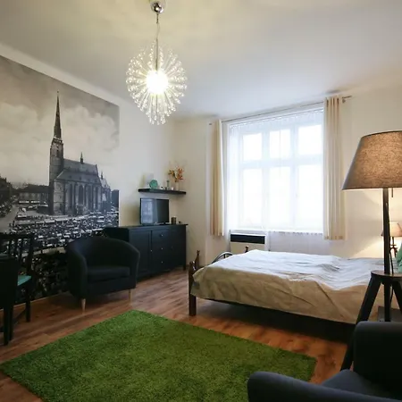 Apartman Mrakodrap Plzen Exterior photo