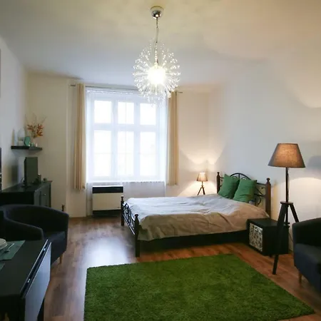 Apartman Mrakodrap Plzen Exterior photo